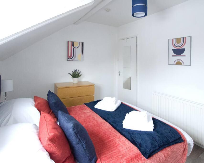 City Centre 4 Bedroom House Winchester Extérieur photo