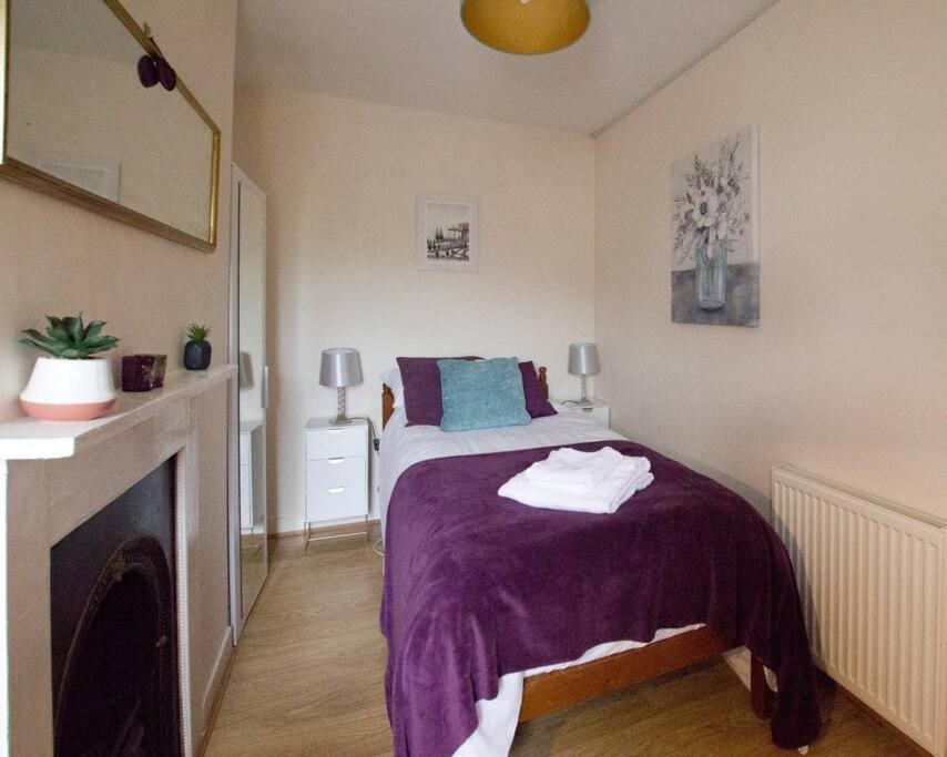 City Centre 4 Bedroom House Winchester Extérieur photo