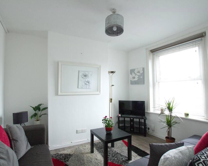 City Centre 4 Bedroom House Winchester Extérieur photo